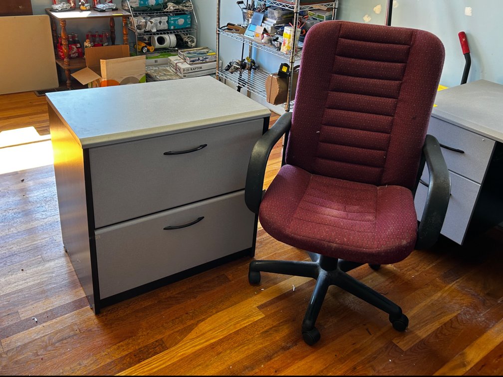 Drawer Cabinet with Rolling Desk Chair