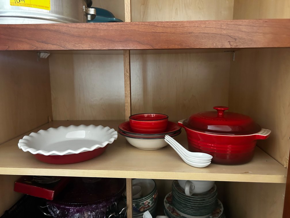 Corning Ware Pie Plate, Le Creuset Dutch Oven, Gibson Bowl