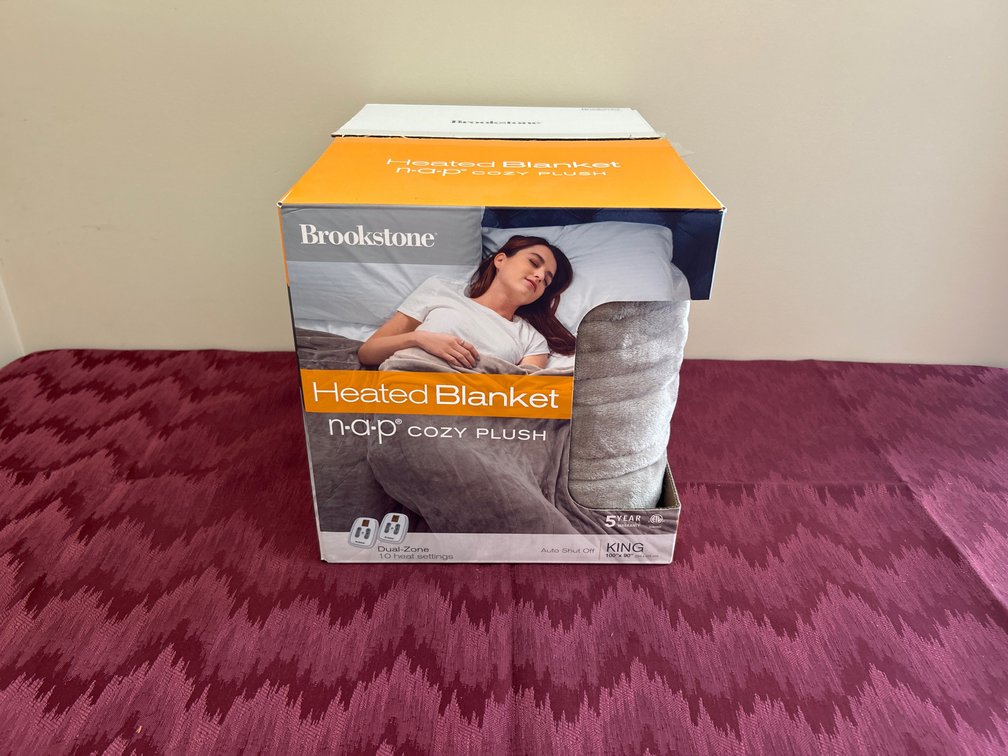 Brookstone Heated Blanket King size Dual Zone