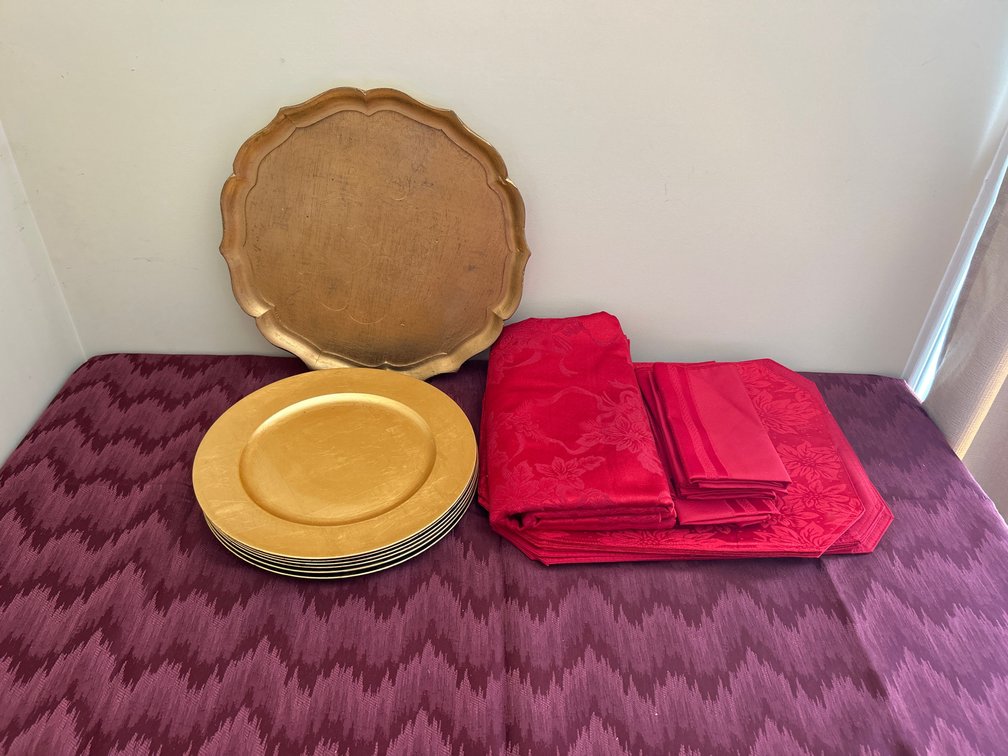 Chargers, Place mats, napkins