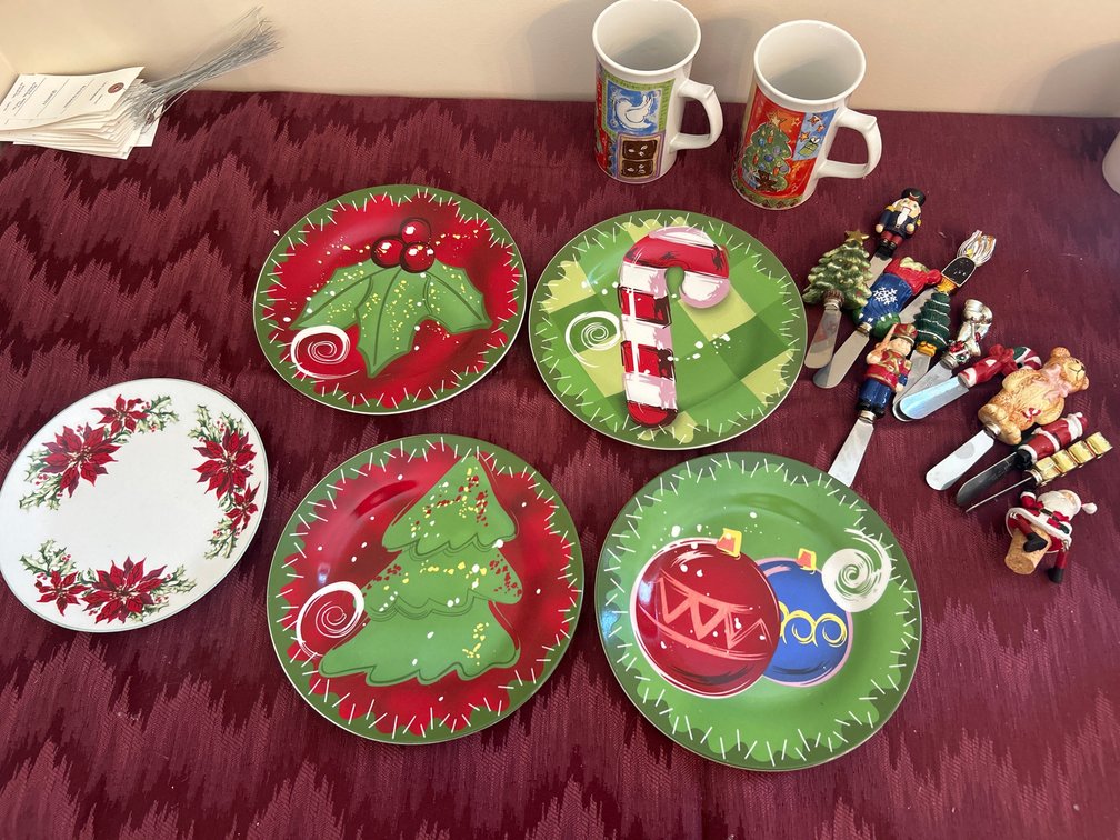 Christmas Plates, Mugs, Spreaders