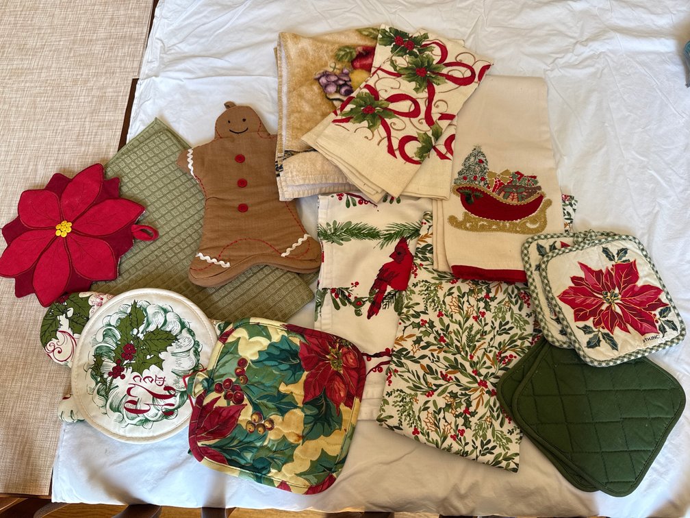 Christmas Potholders, Kitchen Towels