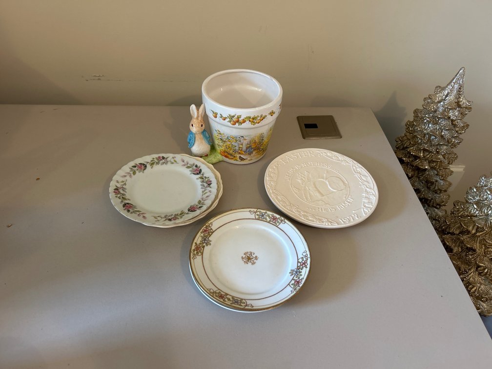 Easter Planter, Decorative Plates