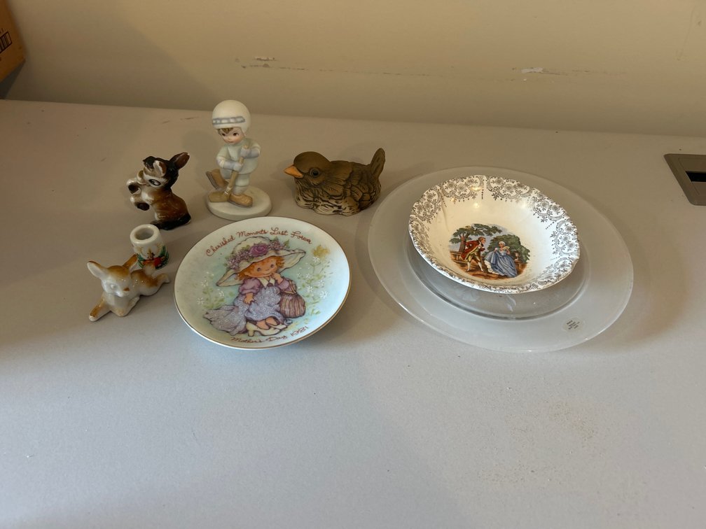Cherished Moments Plates, Figurines