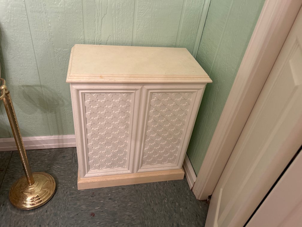 Standing Storage Chest
