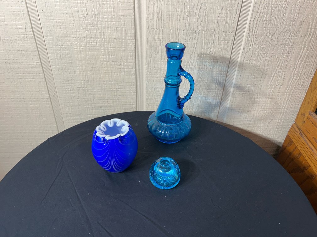 Vintage Jim Beam Blue Glass Decanter NO stopper, Fenton Blue Vase