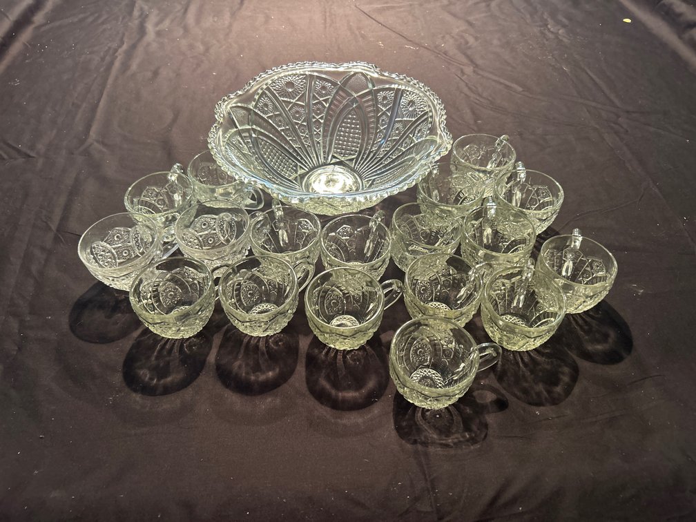 Punch Bowl with 18 Cups