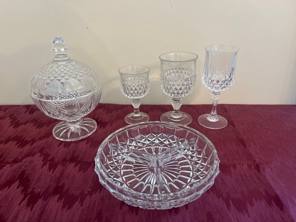 Diamond Patterned Glass Pieces