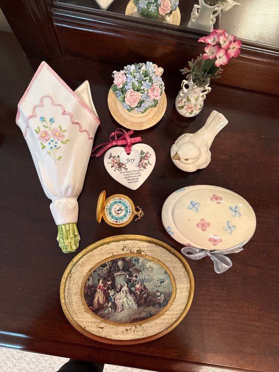Vintage Decorative Pieces