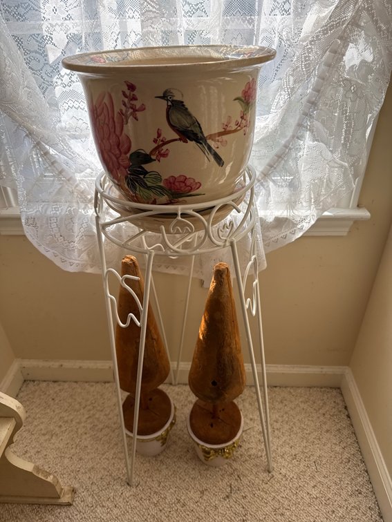 Planter & Planter Stand