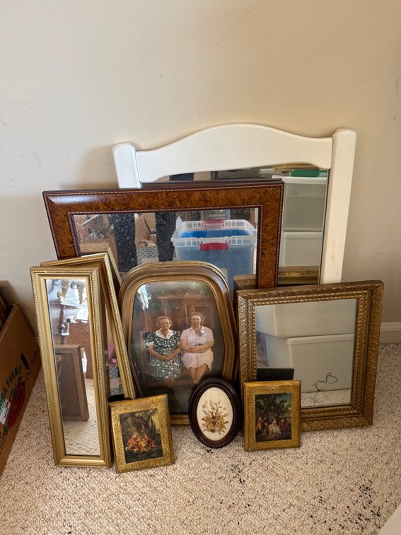 Mirrors & Picture Frames