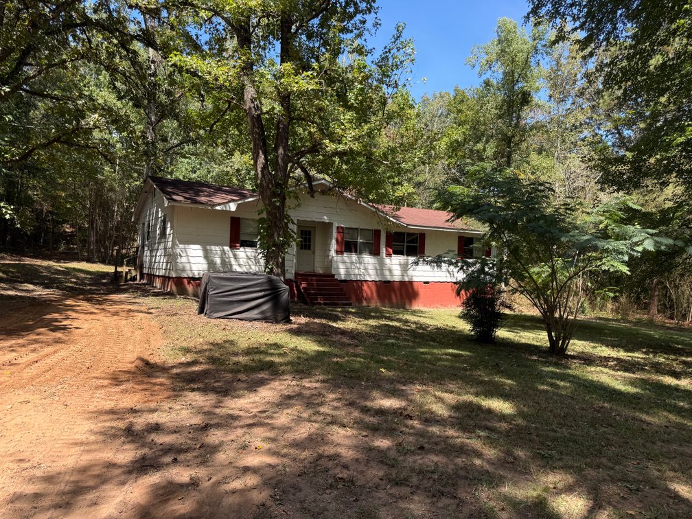 Investment Rental Property 3BR/2BA on 1.65 +/- Acres