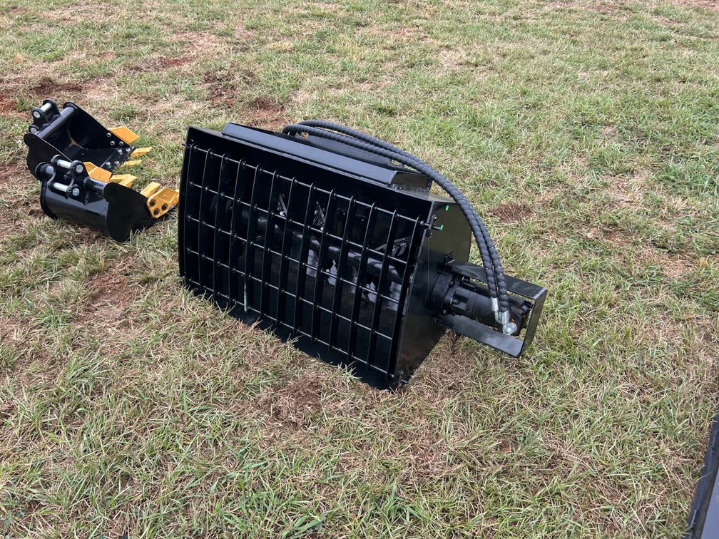 Mini Skid Steer Mixing Bucket