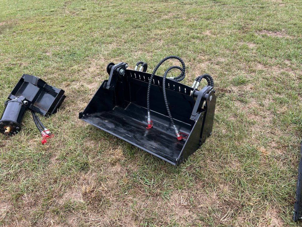 Mini Skid Steer 4 in 1 Bucket