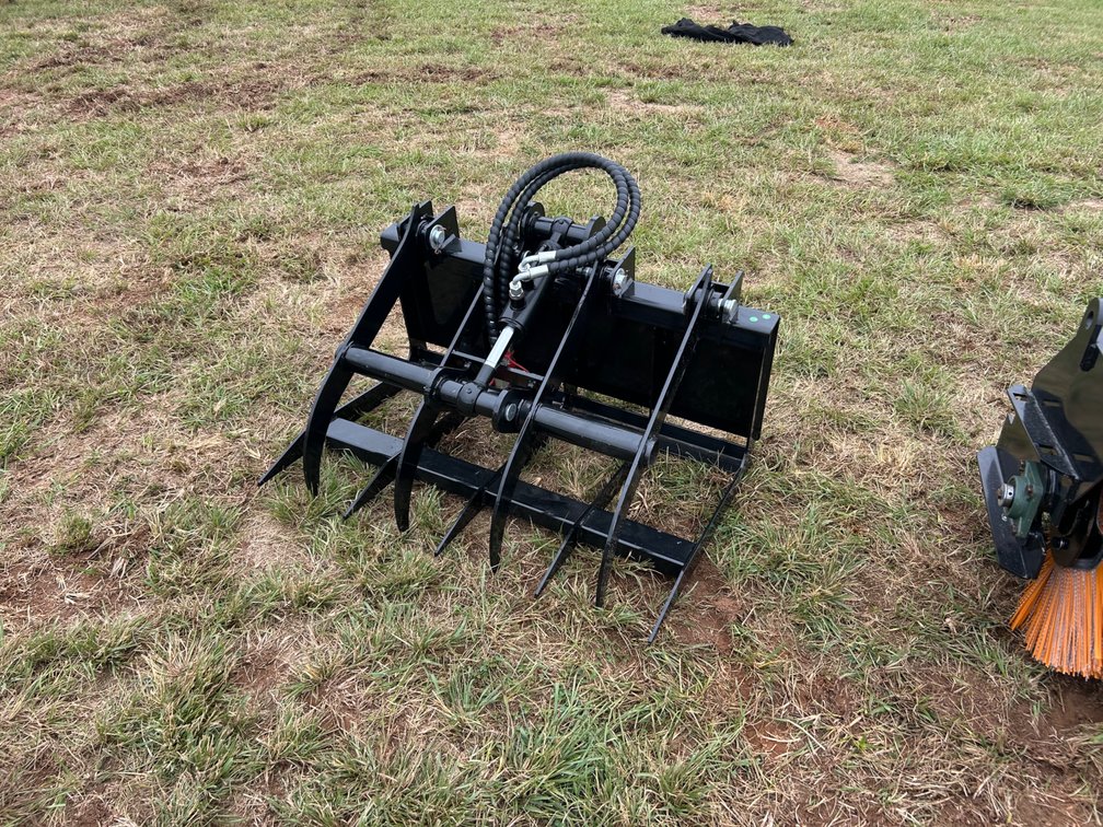 Mini Skid Steer Root Grapple