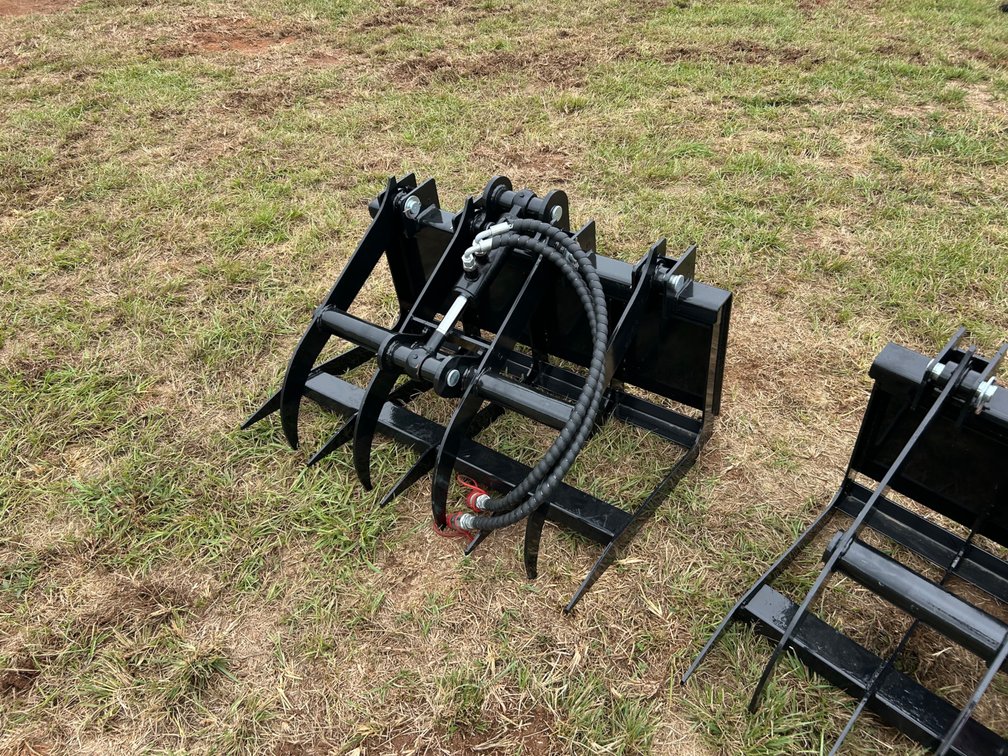 Mini Skid Steer Root Grapple