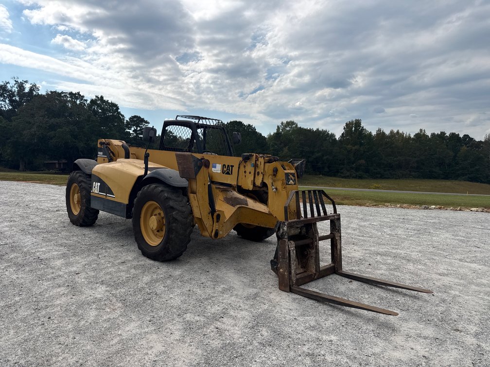 Caterpillar TH360B Telehandler – 7,000 lb / 44.3 ft – 4,293 Hours