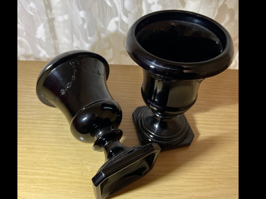 L.E. Smith Black Amethyst Vase