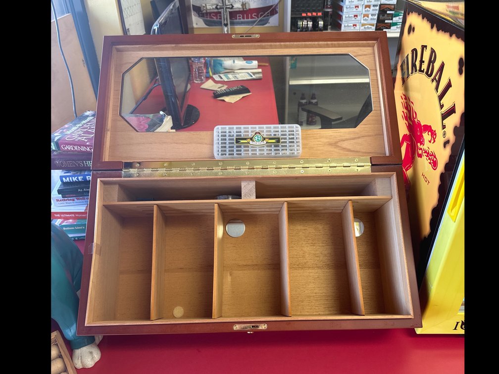 Small Cigar Humidor
