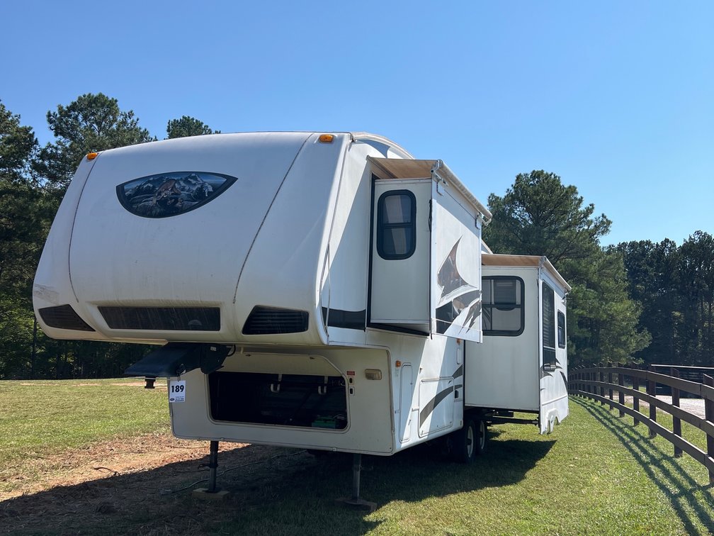 2008 Keystone Cougar 5th Wheel 