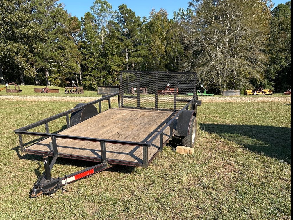 12ft x 6ft Dove Tail Trailer