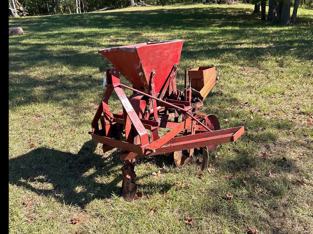 One Row Covington Planter