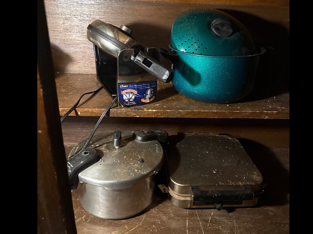 Belgium Waffle, Pressure Cooker, Green Pot 