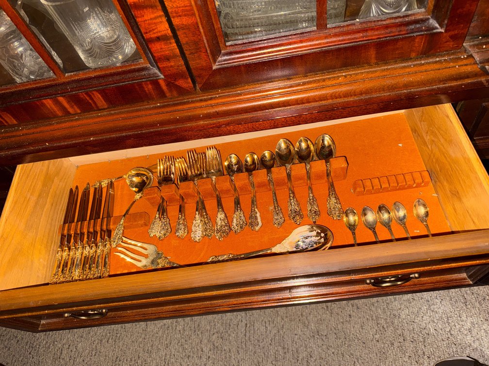 Gold Flatware Set 