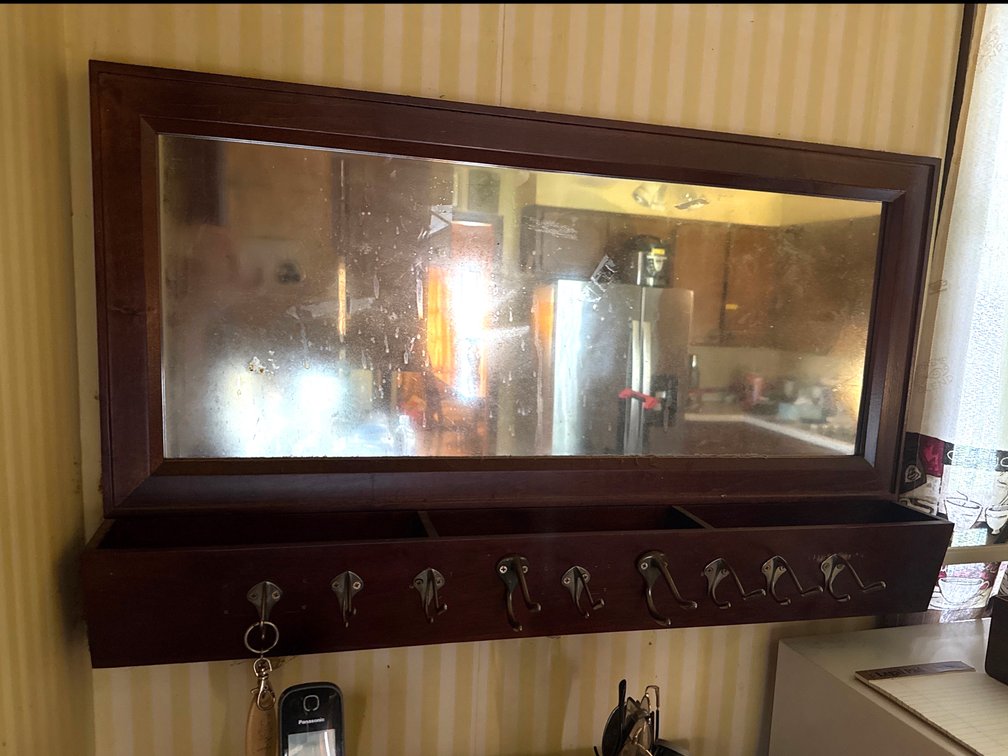 Mirror with Key Holders