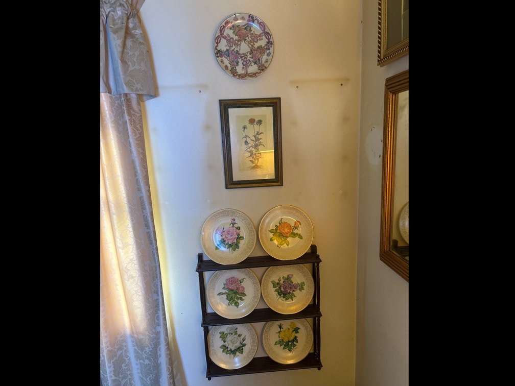 The Edward Marshall Boehm Rose Plate Collection 