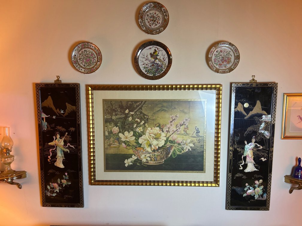 Large Picture, Hanging Plates, Decorations