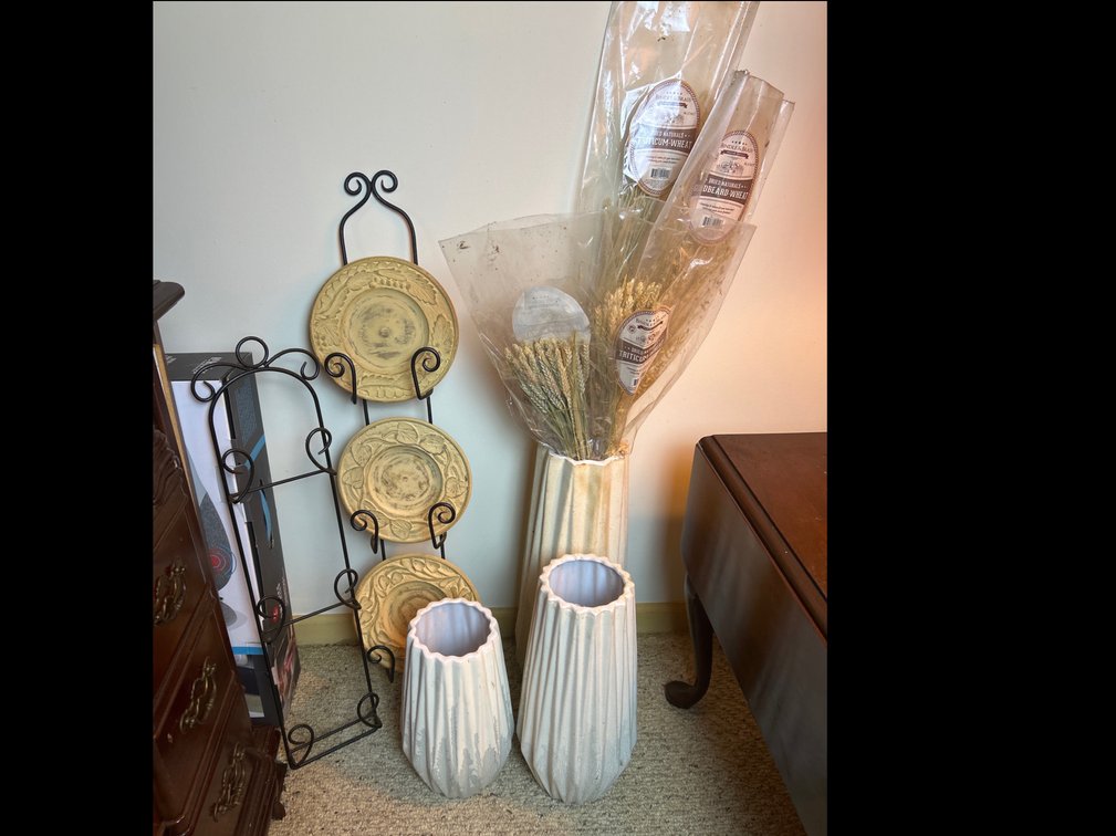 Large Vases with Decorative Plates, Etc.