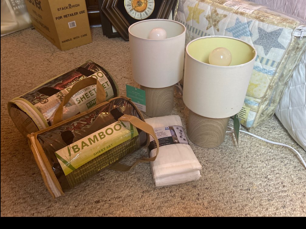 2 King Size Bamboo Sheet Sets, 2 Lamps, Shoe Organizer, Quilt 