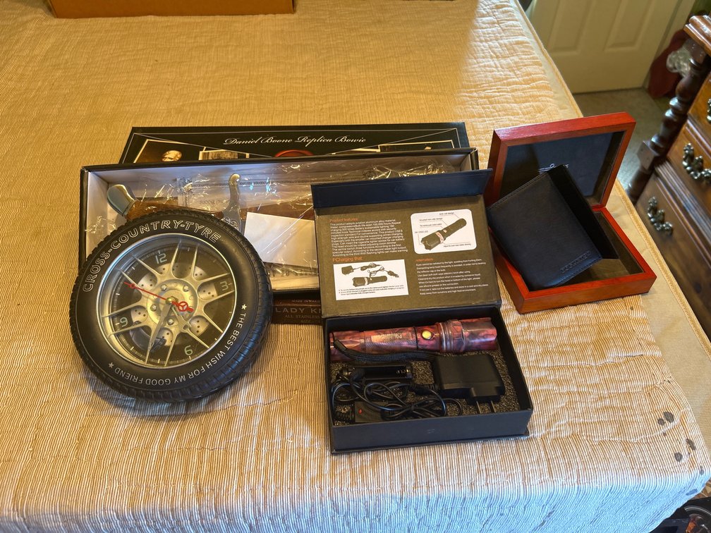 Dockers Wallet, David Boome Replica Bowie, Flashlight, Clock