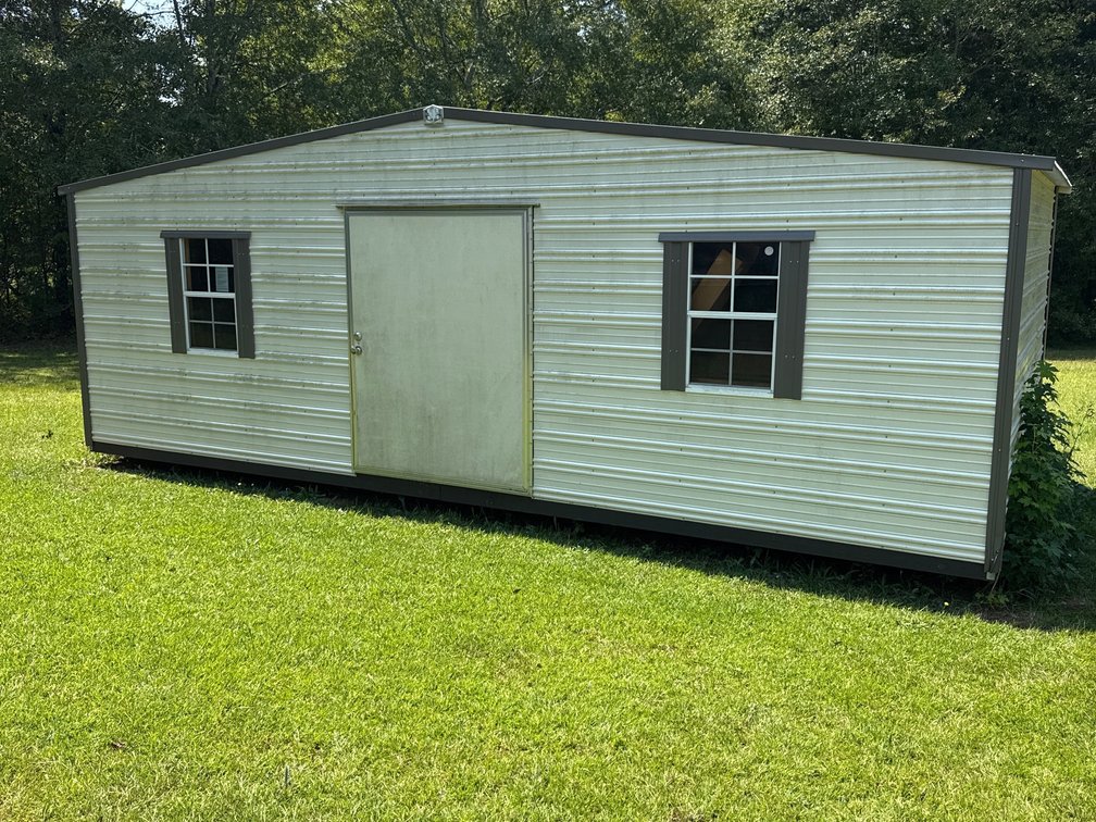 Building 6 Size 24' x 11' 8”