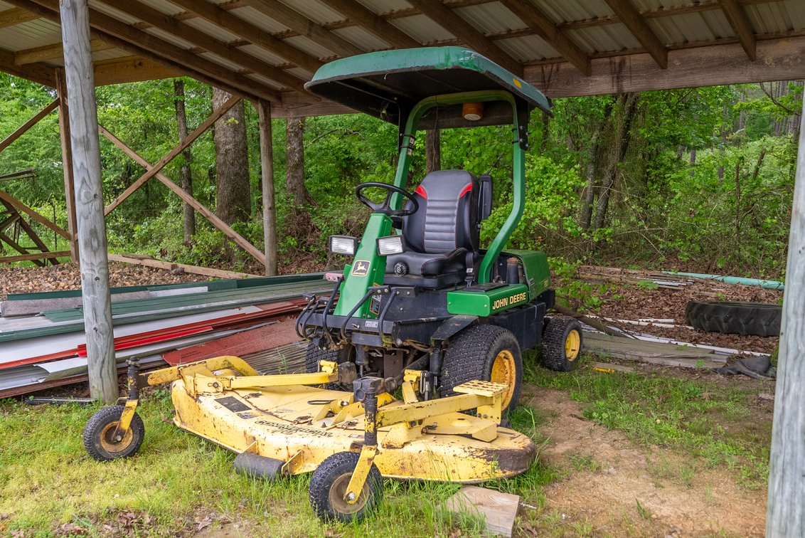 John Deere F935 Front Deck 72" Riding Mower w/Canopy 2100 Hours