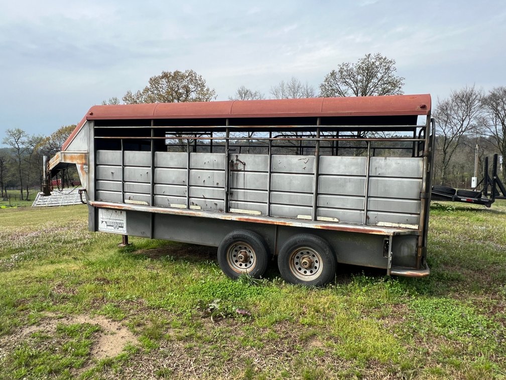 1997 Gooseneck Livestock Trailer