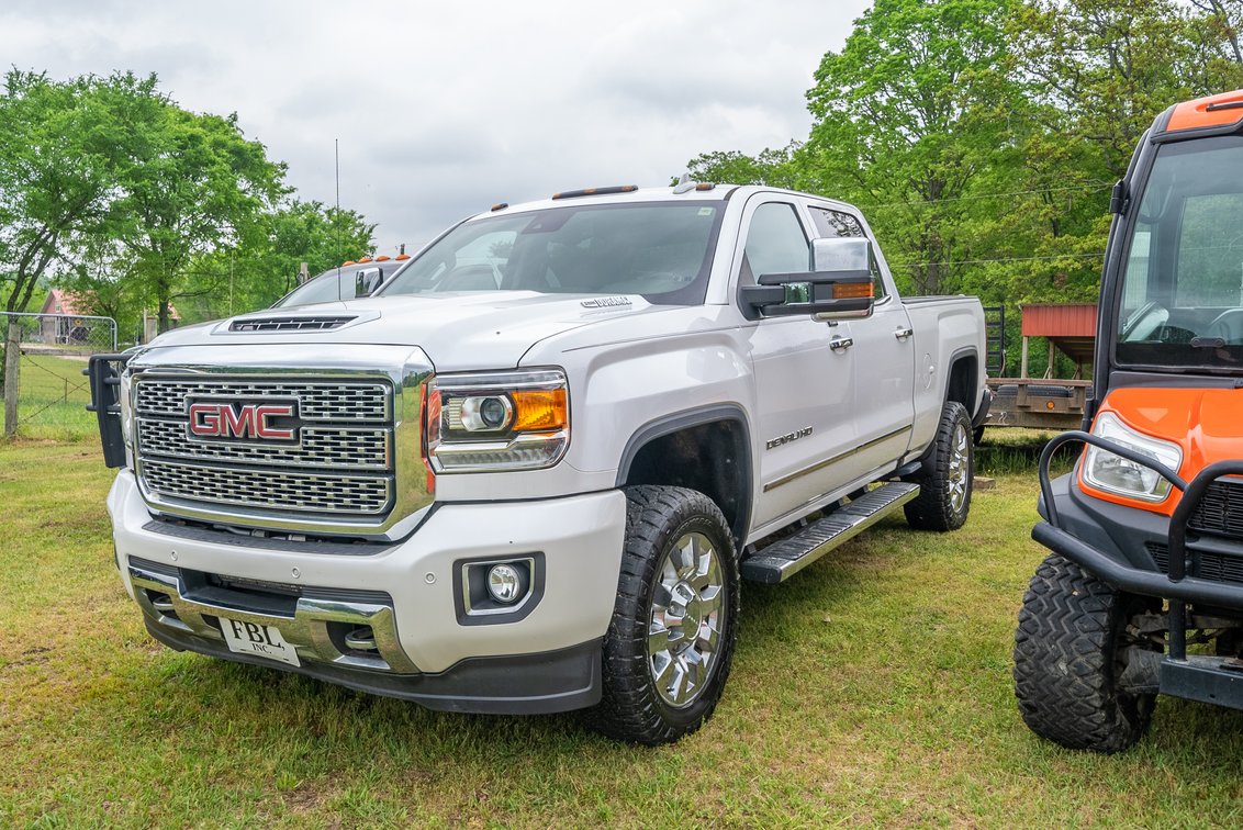 2018 GMC 2500 Crew Cab Denali Diesel 4x4 Truck w/55k Miles VIN 1GT12UEY0JF270896