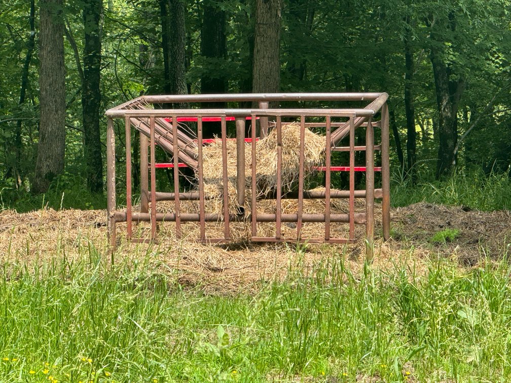 Single Bale Round Bale Pasture Hay Feeder