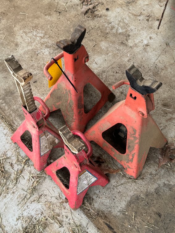 4 Jack Stands