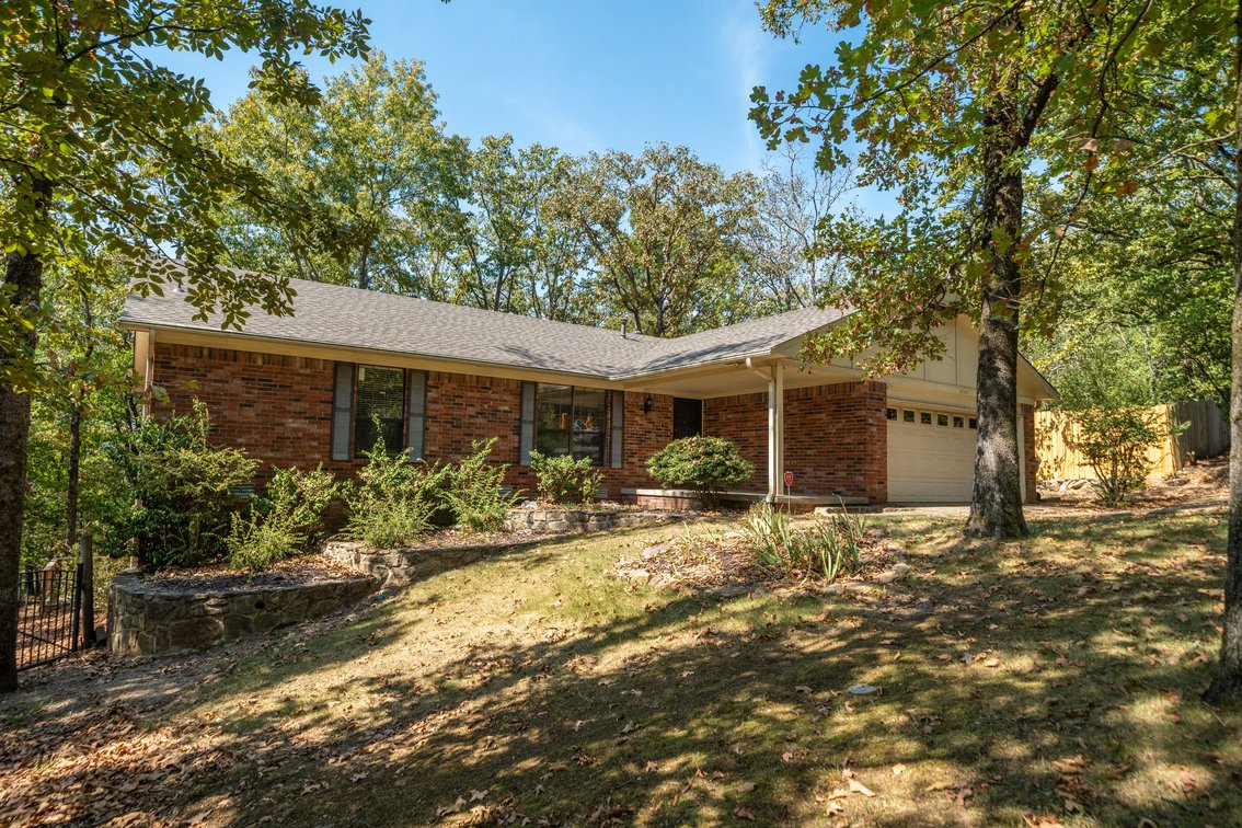 2,776± SF, 3 Bedroom, 3 Bathroom Home ~ 4700 Jerry Drive, Little Rock, AR 72223