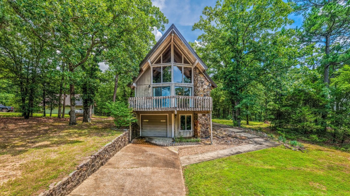(PROPERTY 1) 915 Dave Creek Parkway ~ 915 Dave Creek Parkway, Fairfield Bay, AR 72088