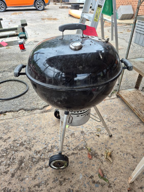 Webber charcoal kettle grill