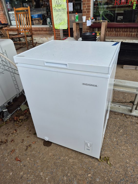 Insignia chest freezer model NS-CZ50WHO
