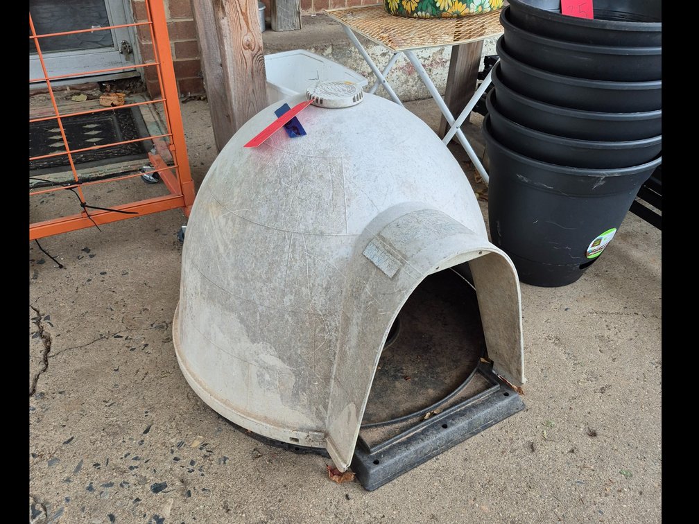 Small resin Igloo doghouse