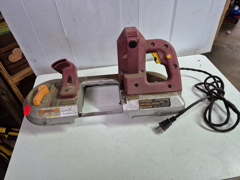 Chicago Electric variable speed portable band saw