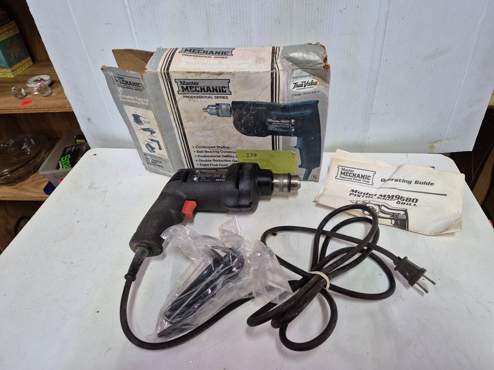 Master Mechanic ⅜" reversable drill