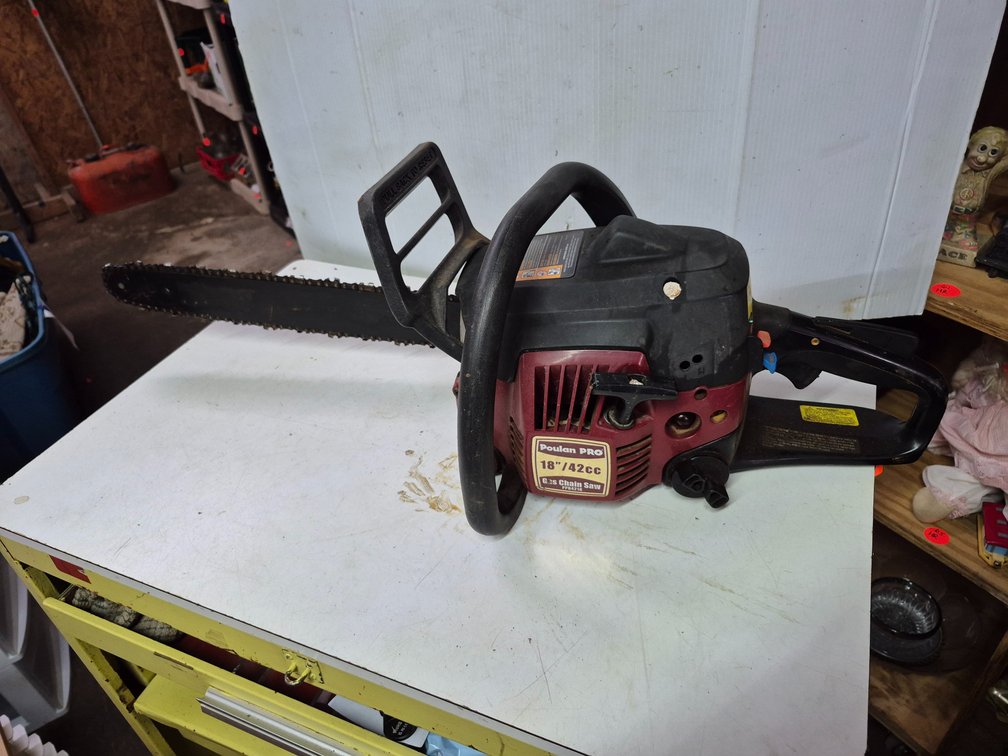 Poulan Pro 18" 42cc gas chainsaw