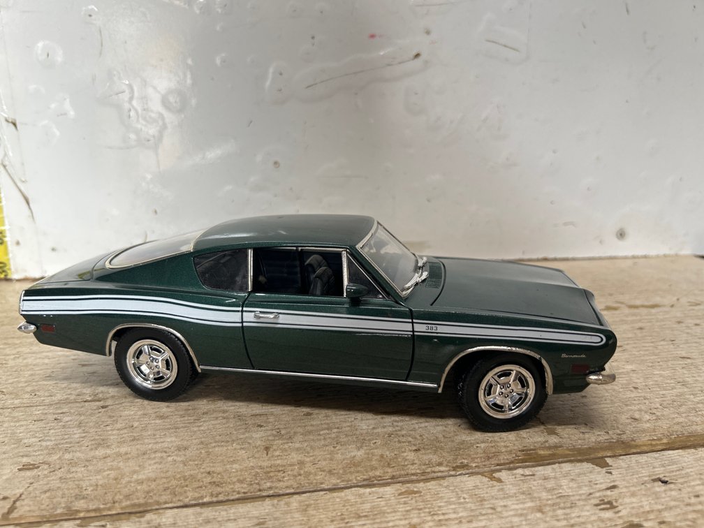 1969 Plymouth Barracuda 1/18 Die-Cast