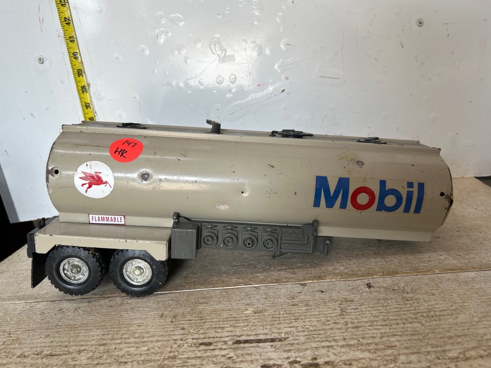 ERTL Mobil Oil Tanker